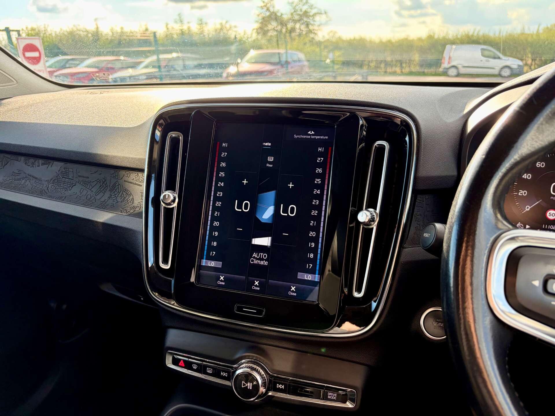 Volvo XC40 view 47