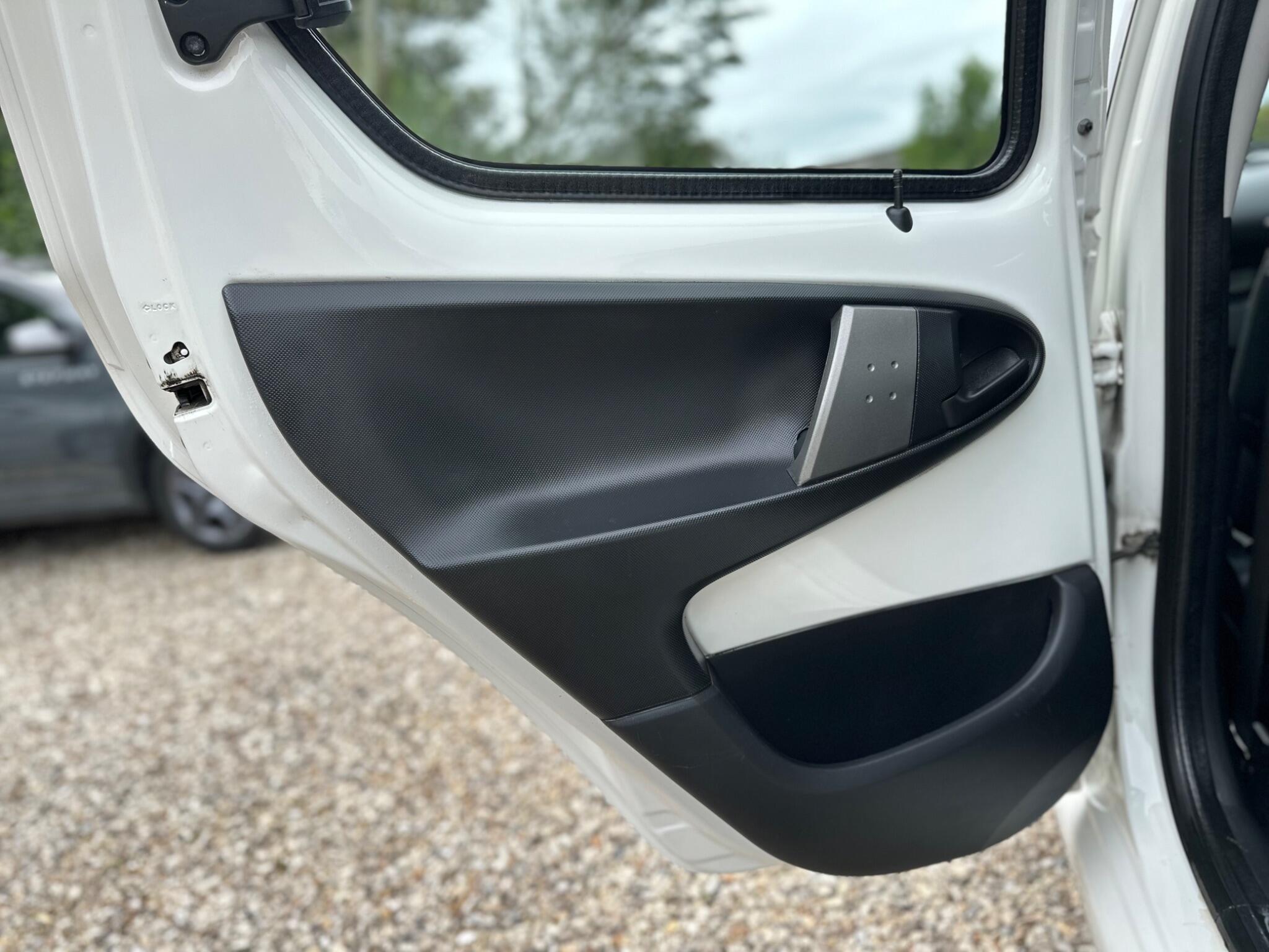 Toyota Aygo view 50