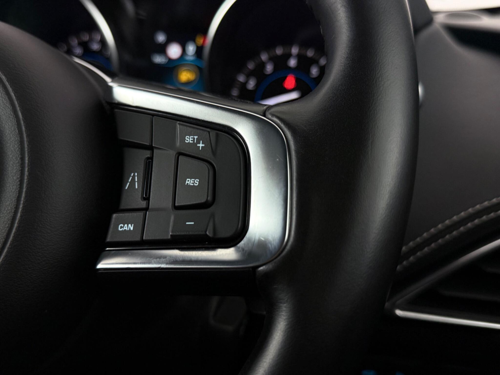 Jaguar F-Pace view 17