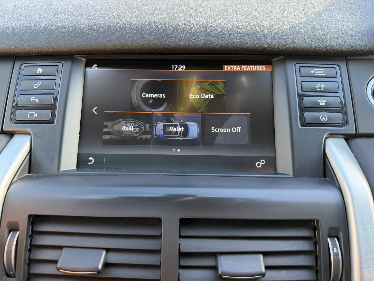 Land Rover Discovery Sport view 42