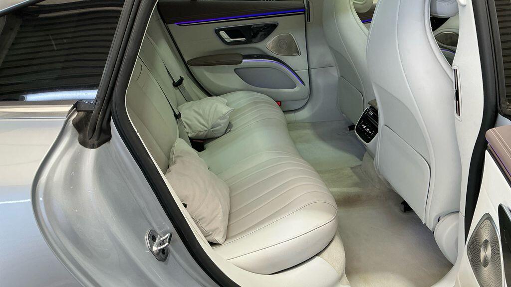 Mercedes-Benz EQS view 4