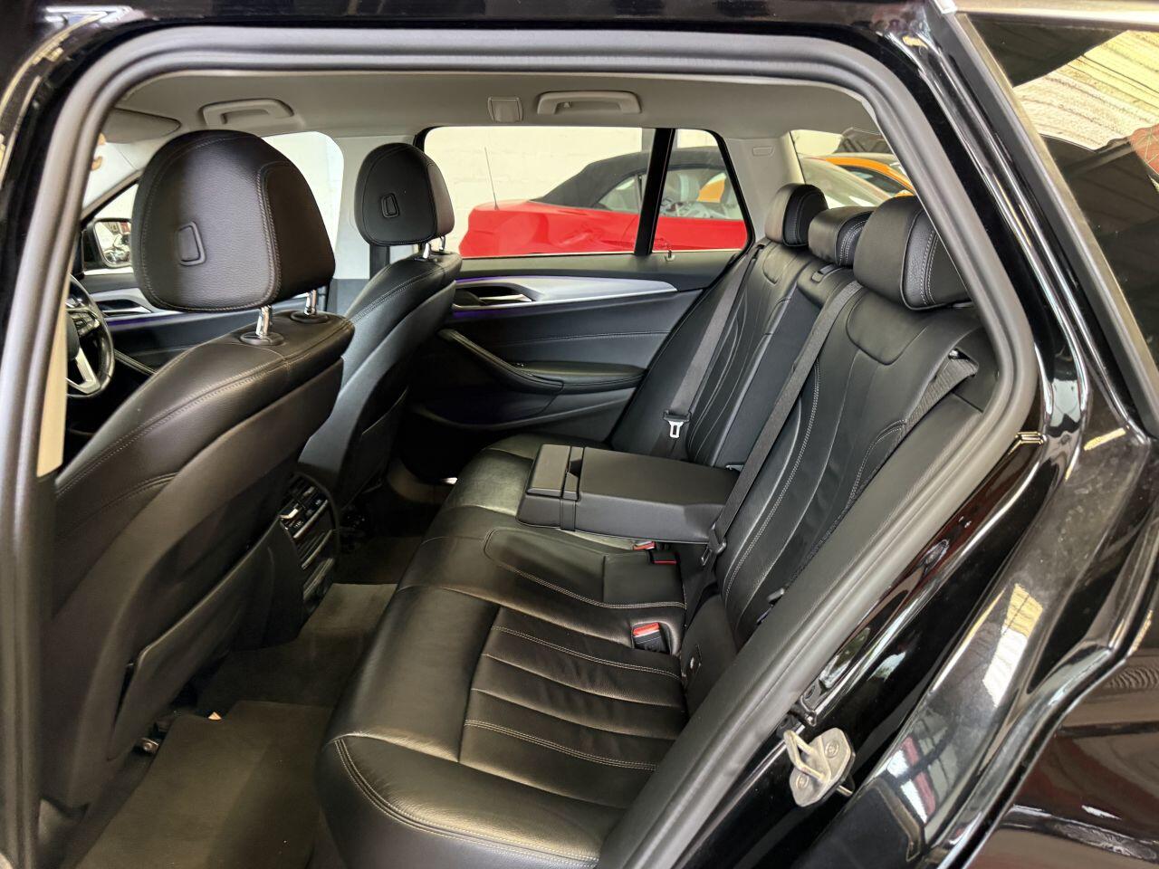 BMW 5 Series view 66
