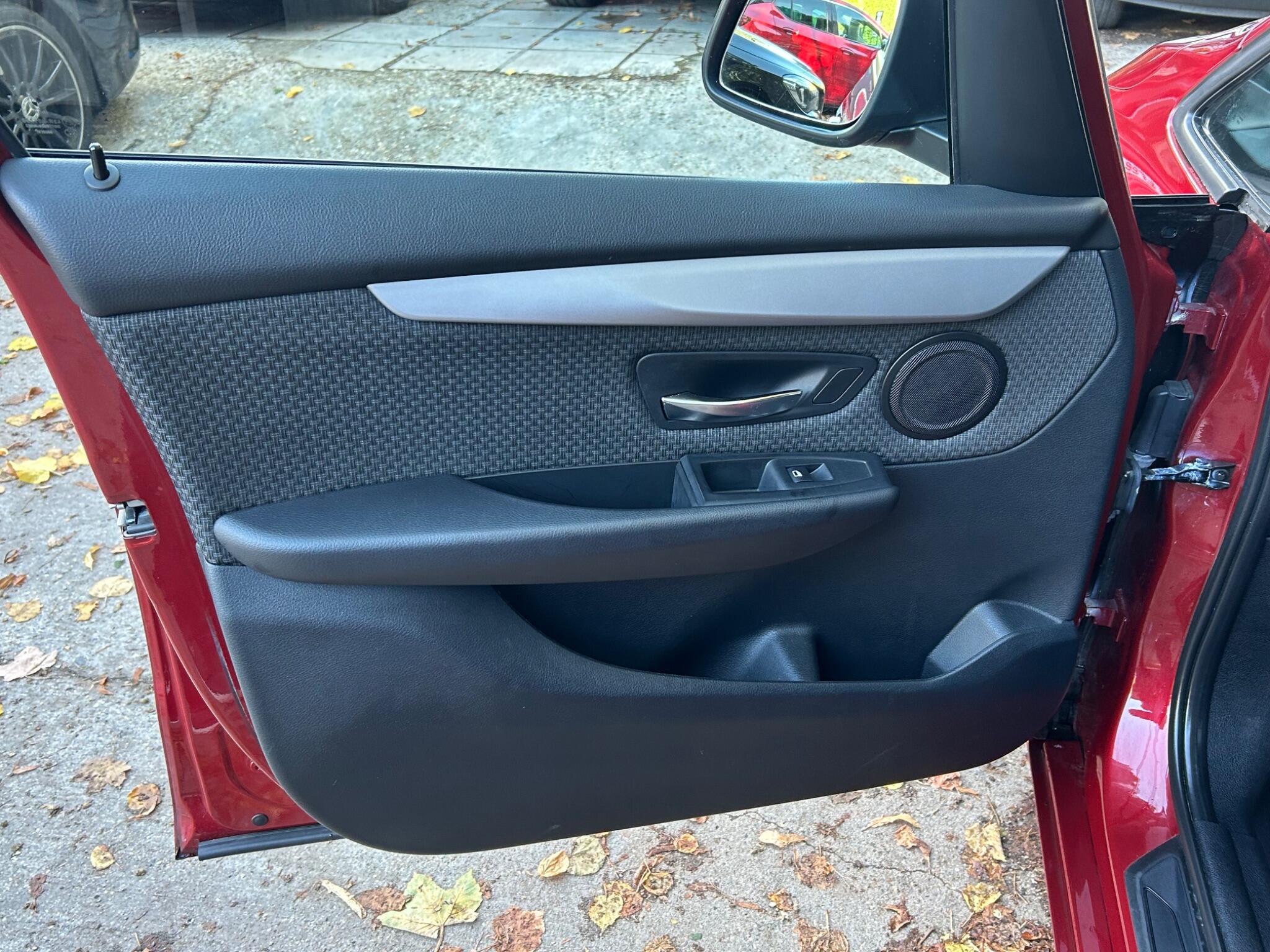 BMW 2 Series view 31