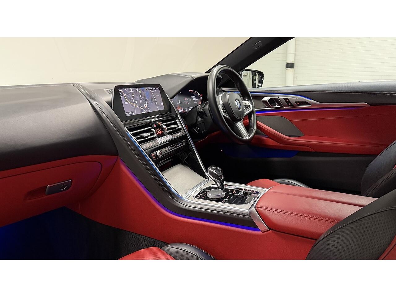BMW 8 Series view 17