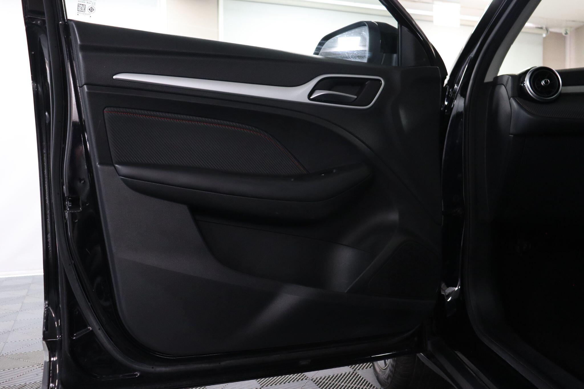 MG MG ZS view 46