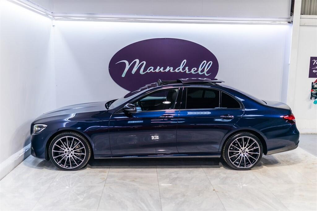 Mercedes-Benz E-Class view 3
