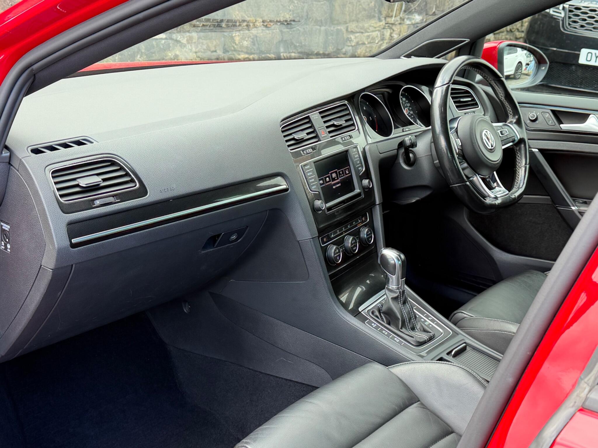 Volkswagen Golf view 13