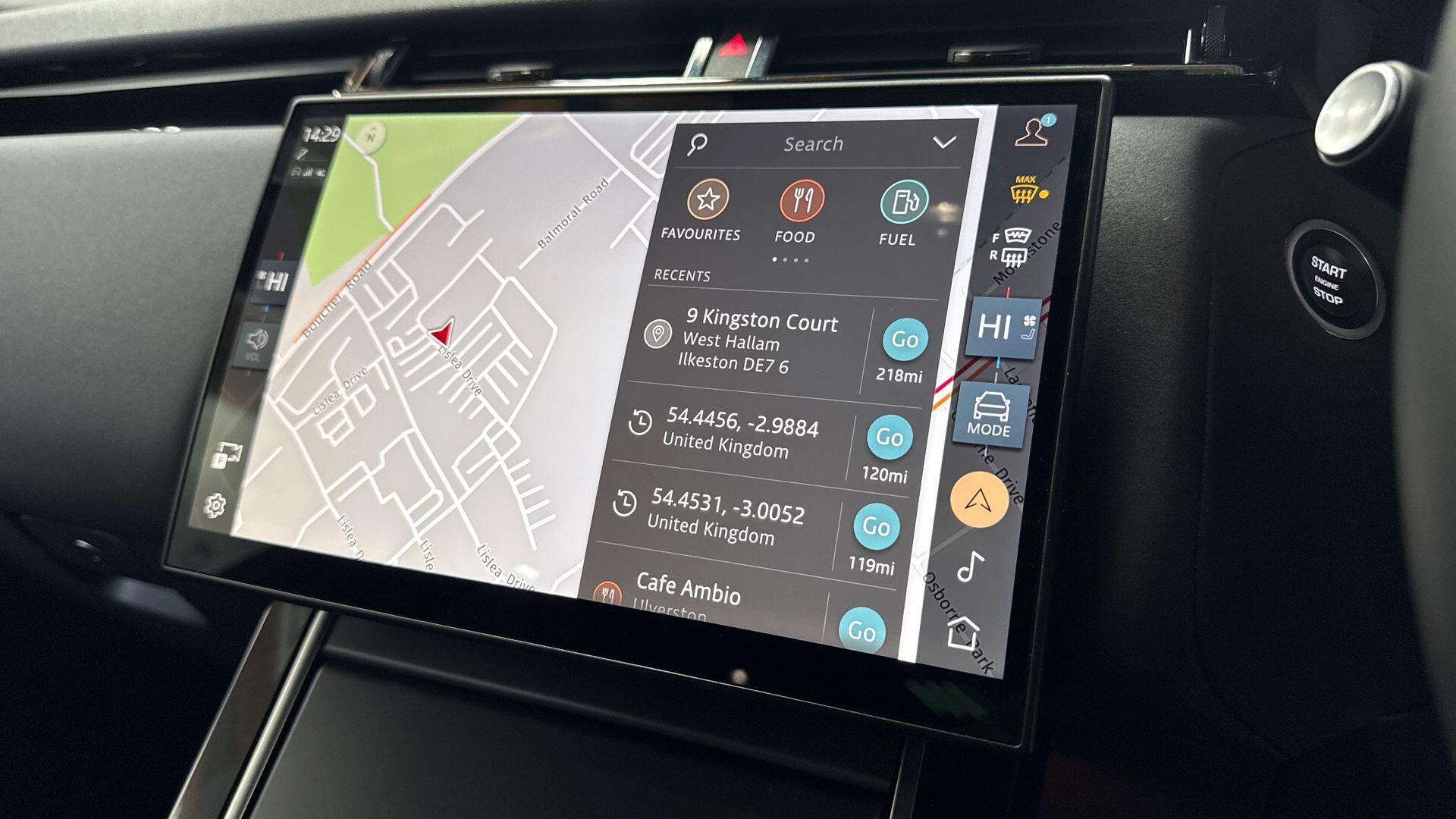 Land Rover Range Rover Velar view 11