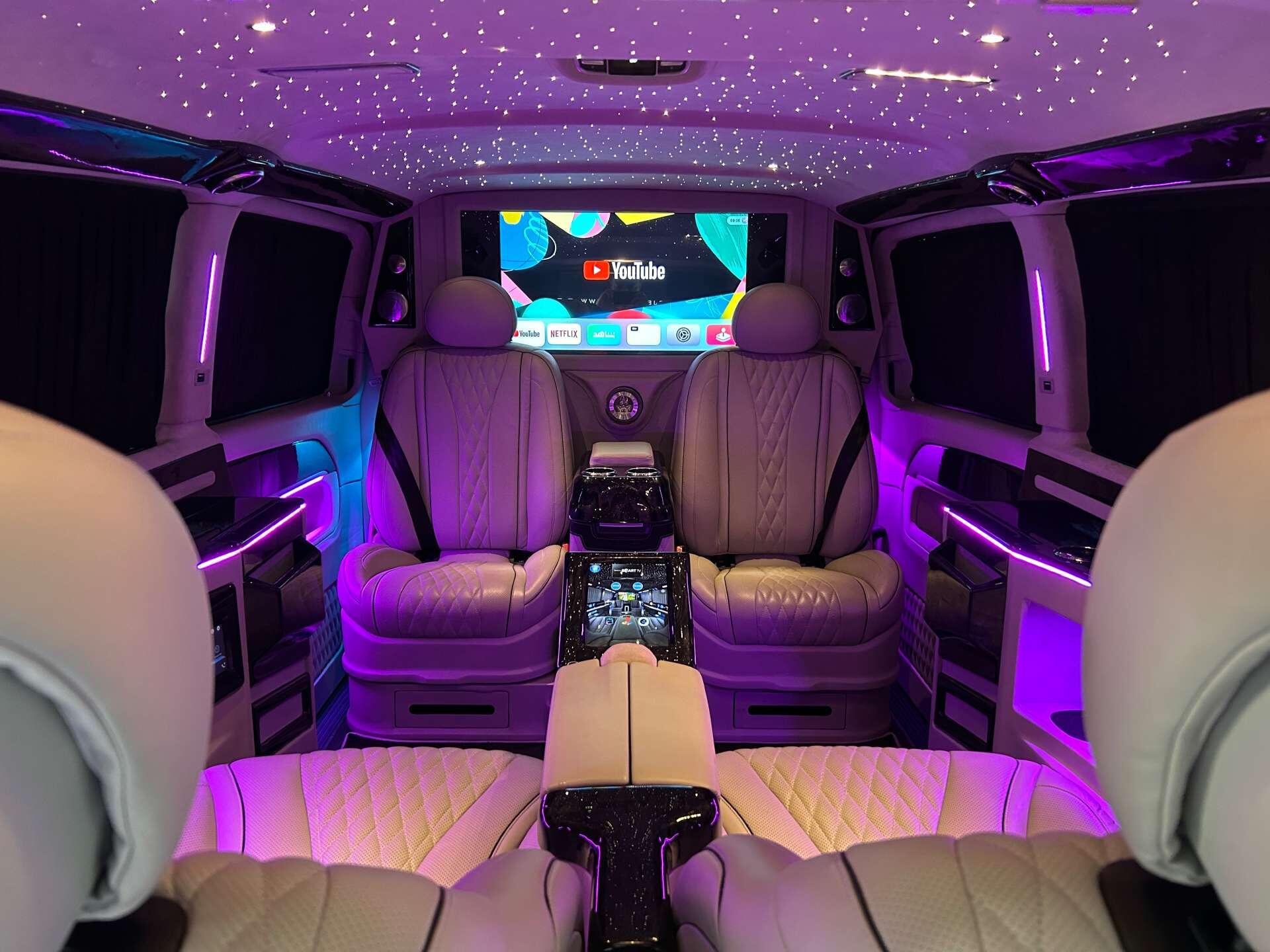 Mercedes-Benz V Class main image