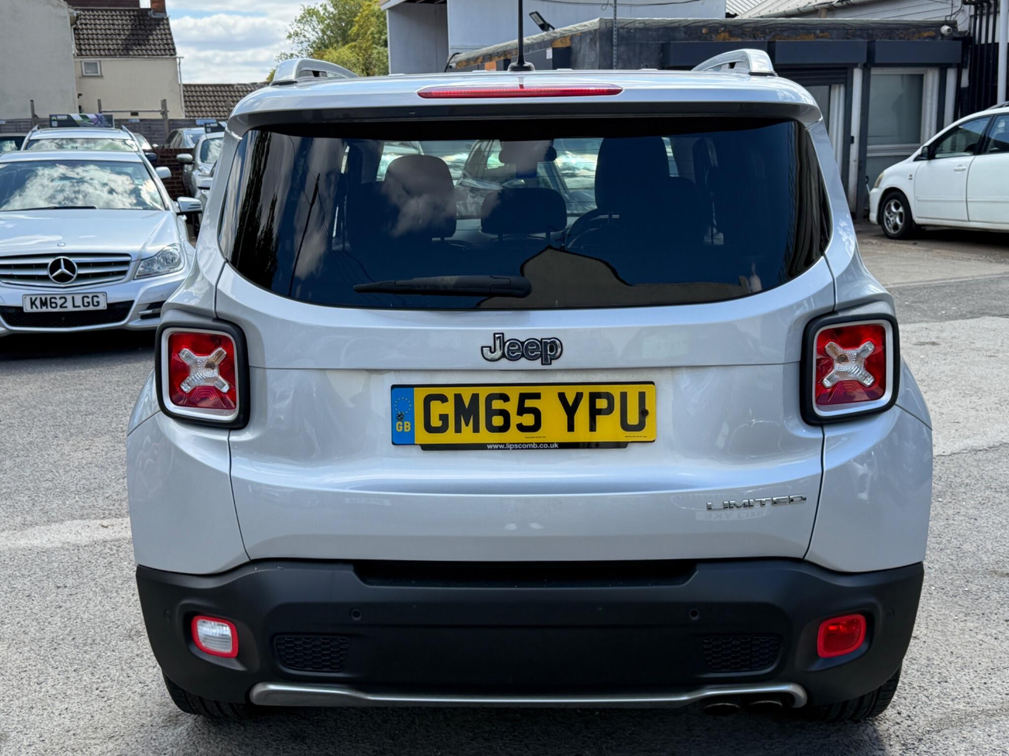 Jeep Renegade - Image 15