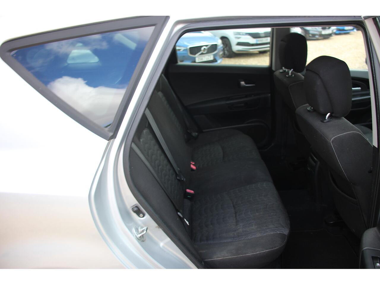 Kia Ceed view 14
