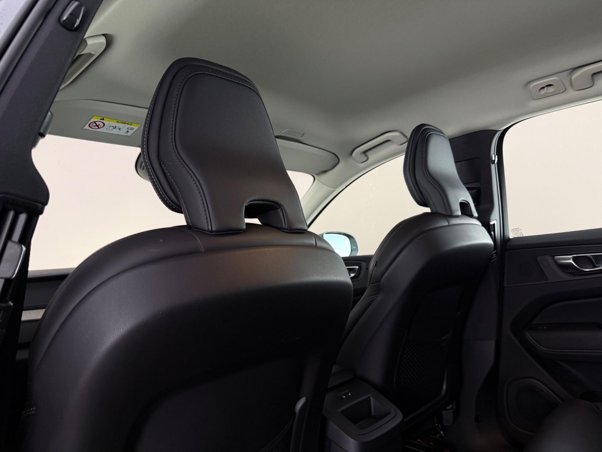 Volvo XC60 view 32
