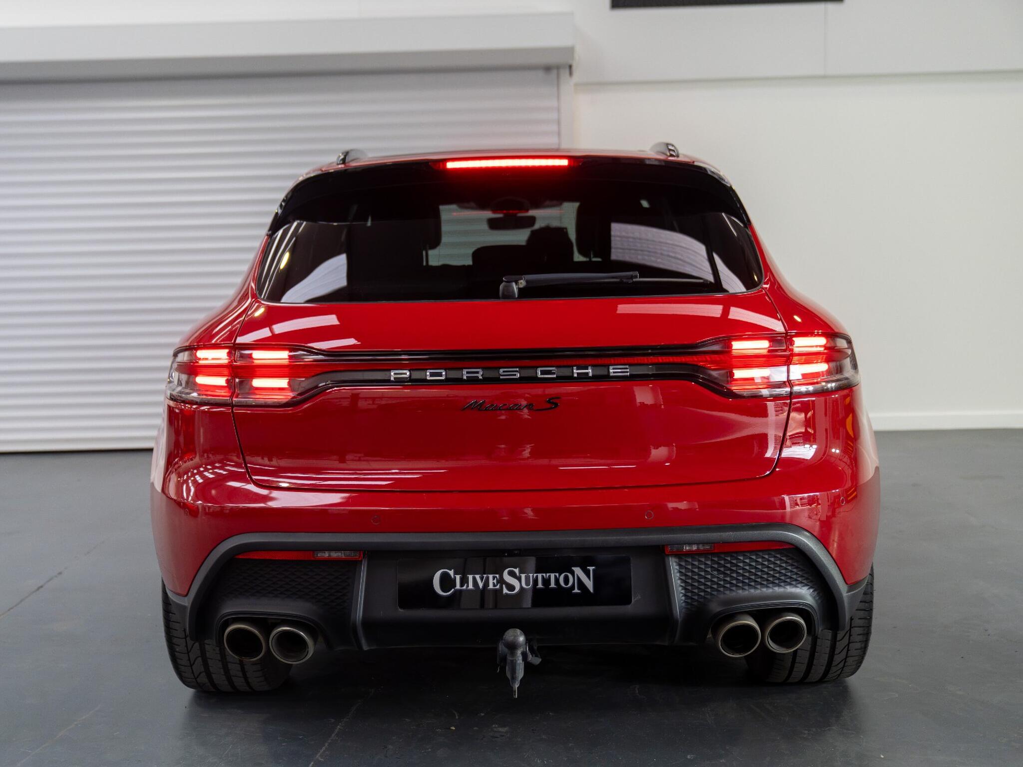 Porsche Macan view 22