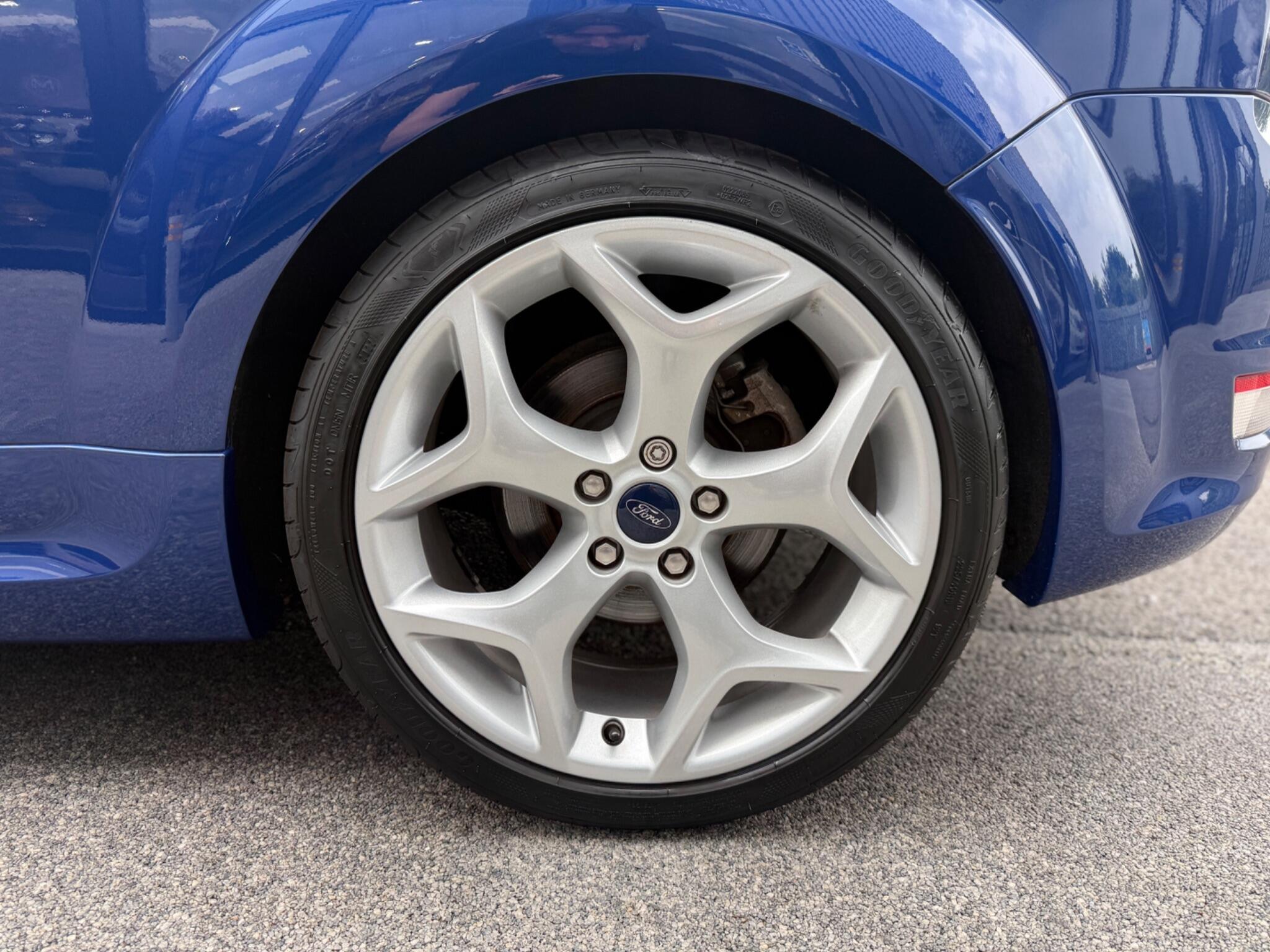 Ford Focus view 28