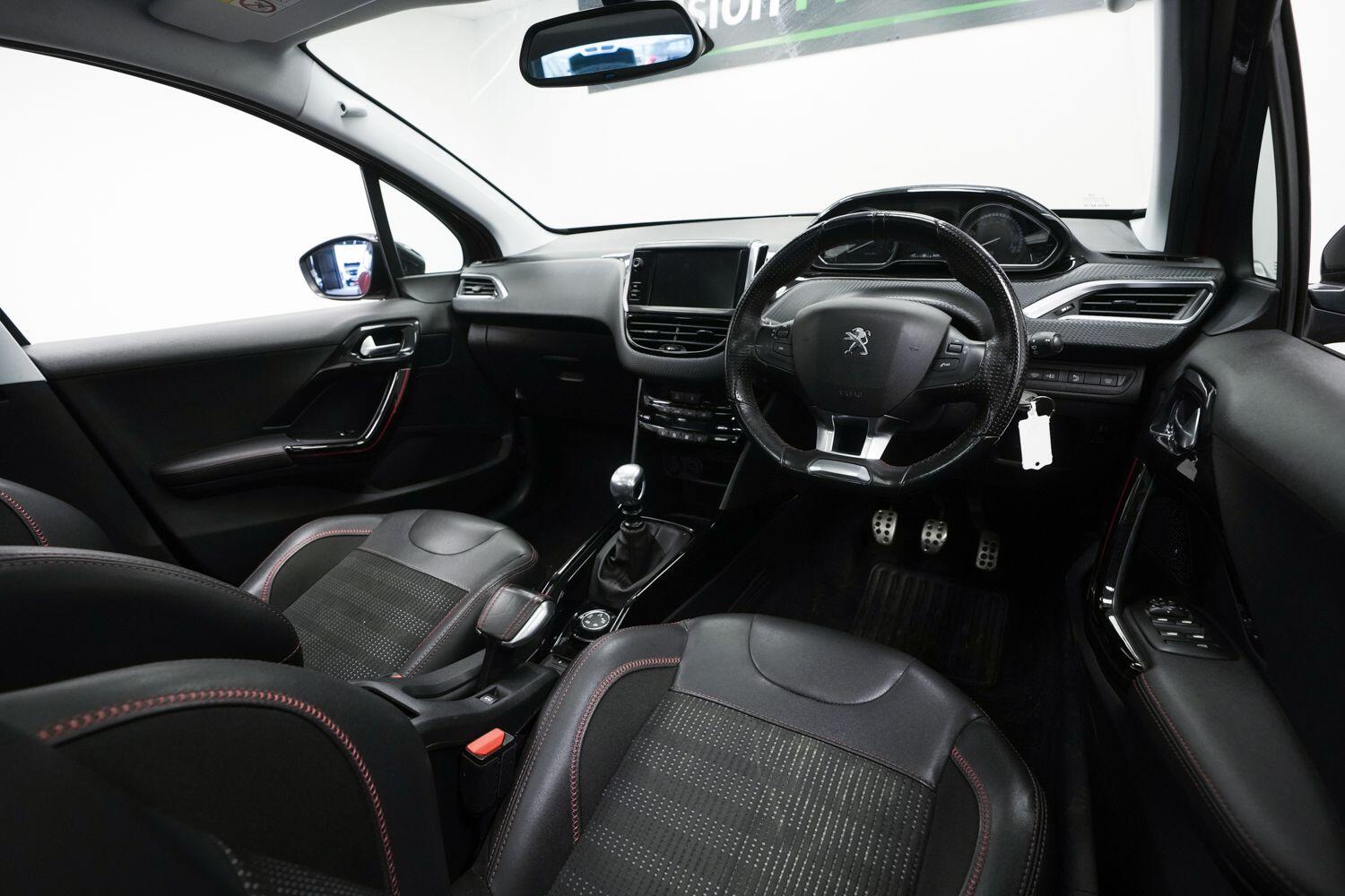 Peugeot 2008 view 8