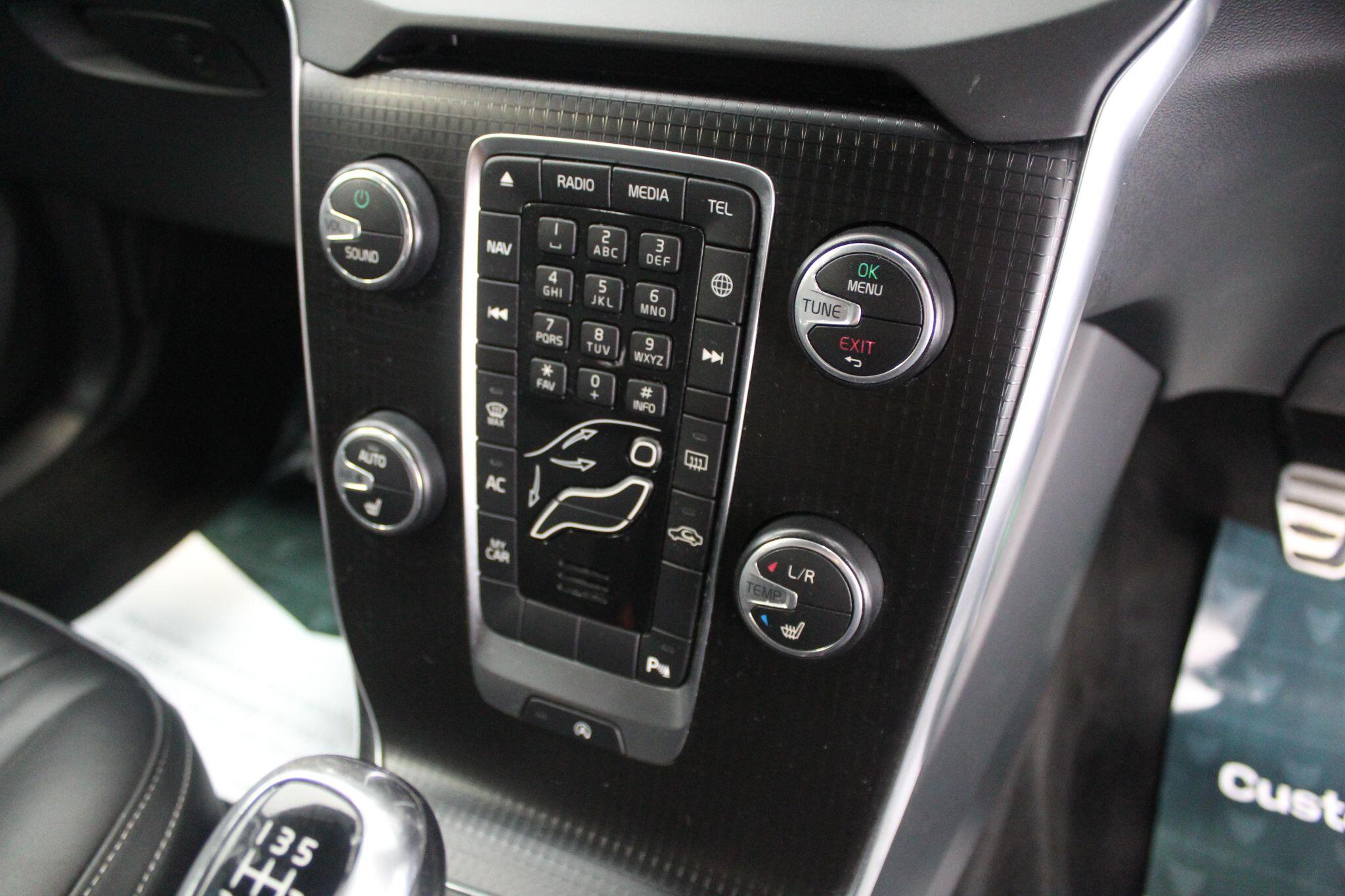 Volvo V40 view 40