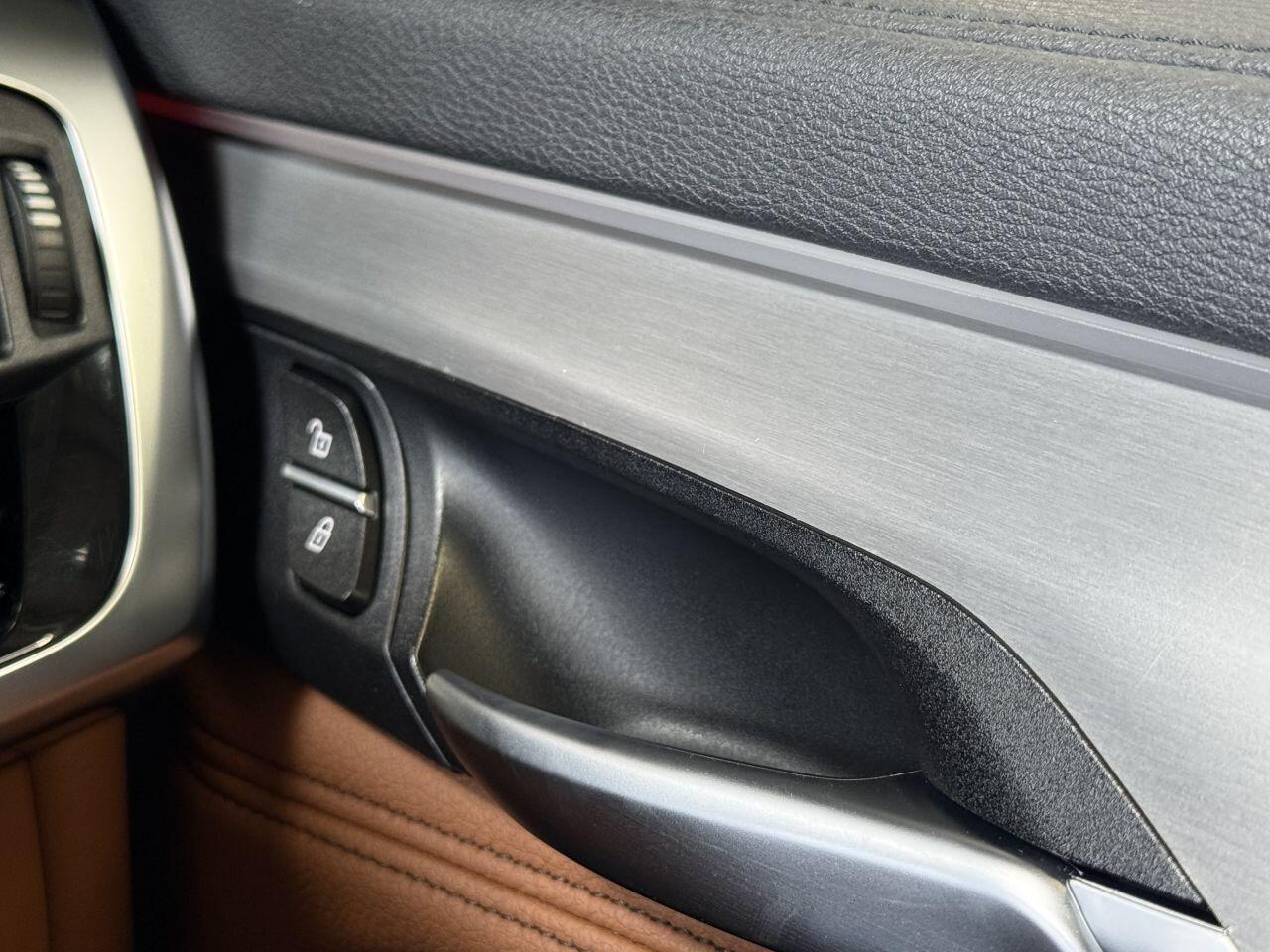 BMW X6 view 45