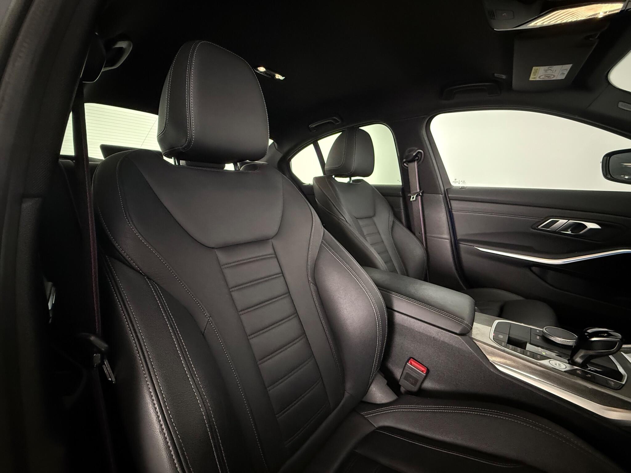 BMW 3 Series view 27