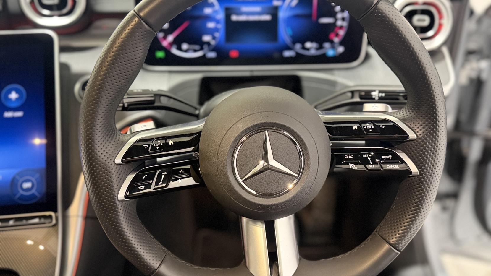 Mercedes-Benz C-Class view 13