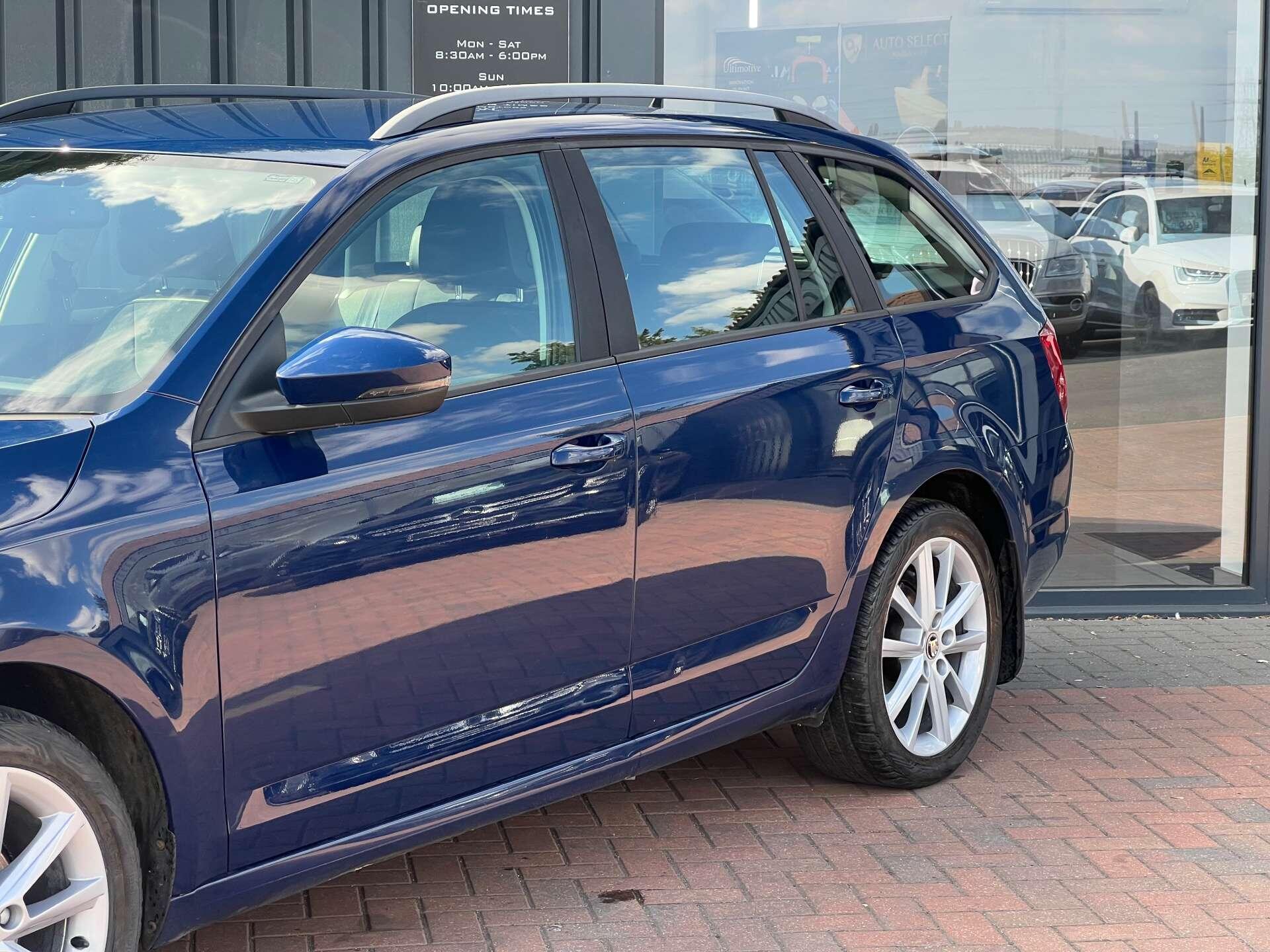 Skoda Octavia view 3