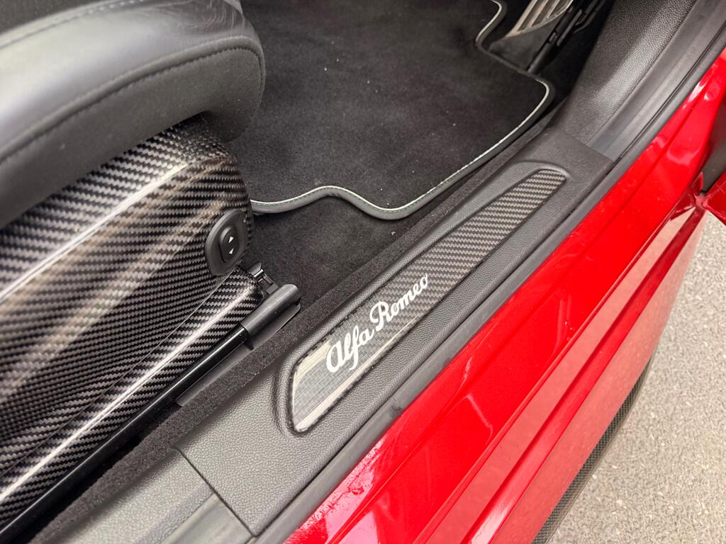 Alfa Romeo Giulia view 36