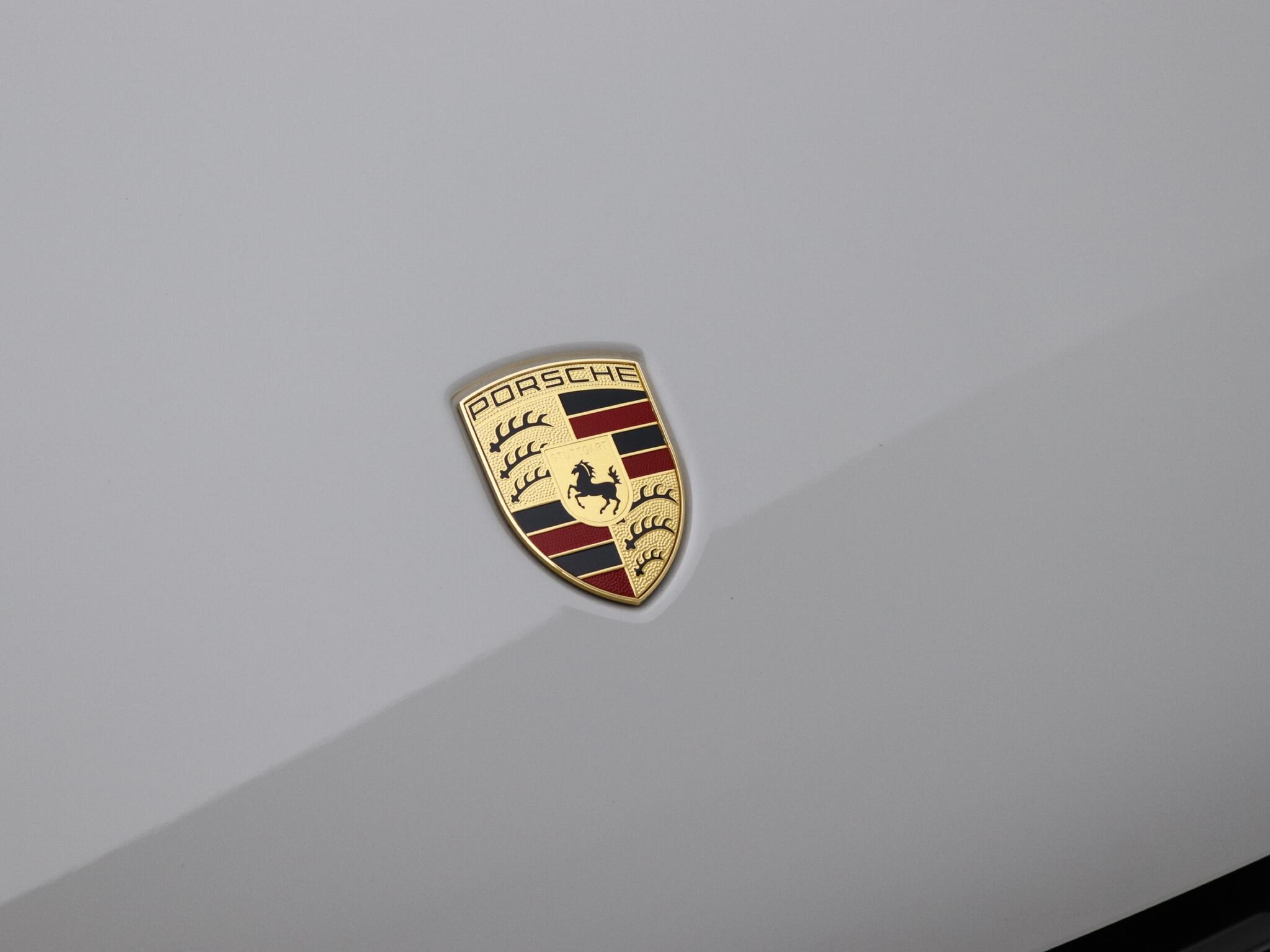 Porsche Macan view 21