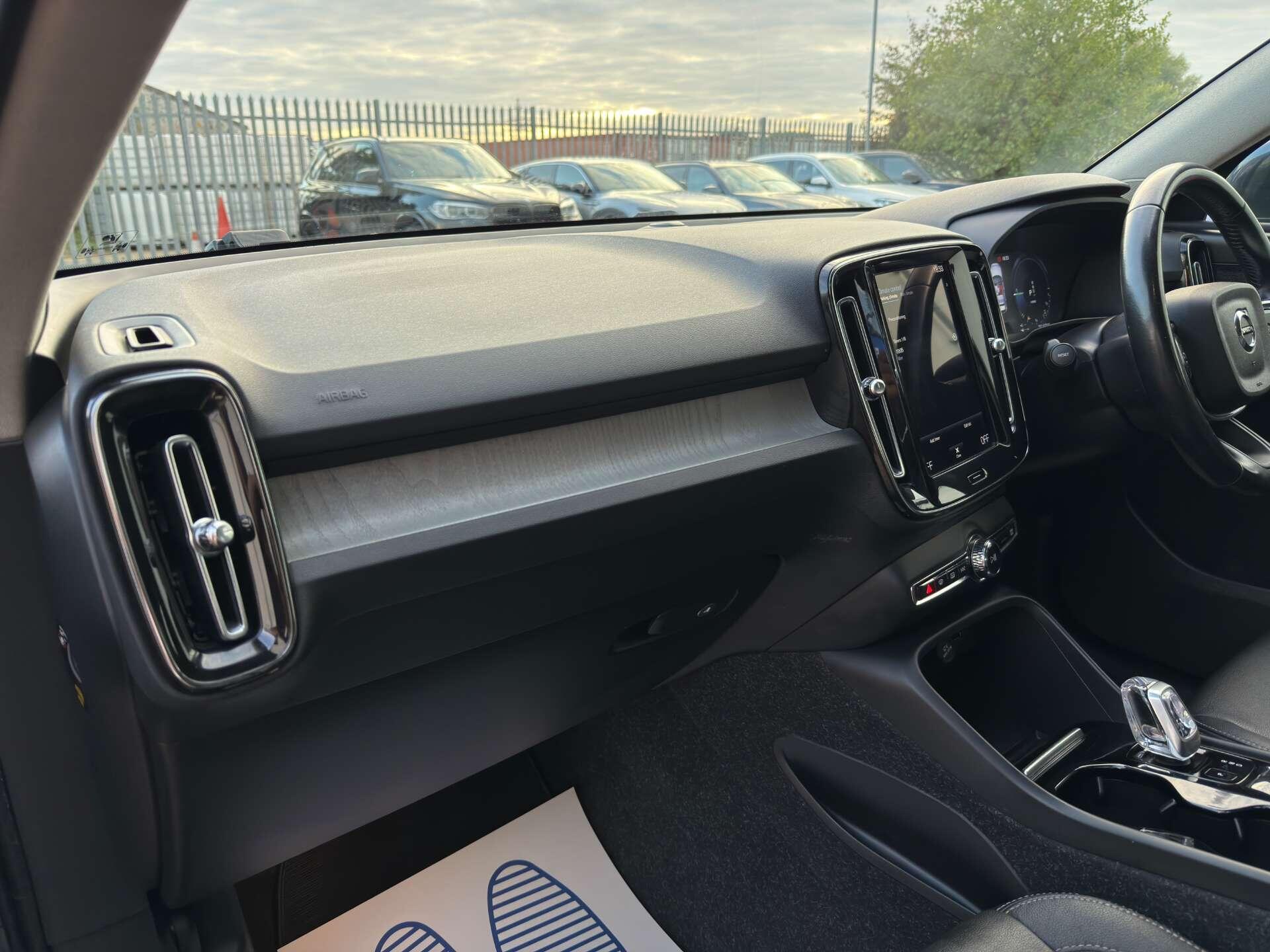 Volvo XC40 view 54