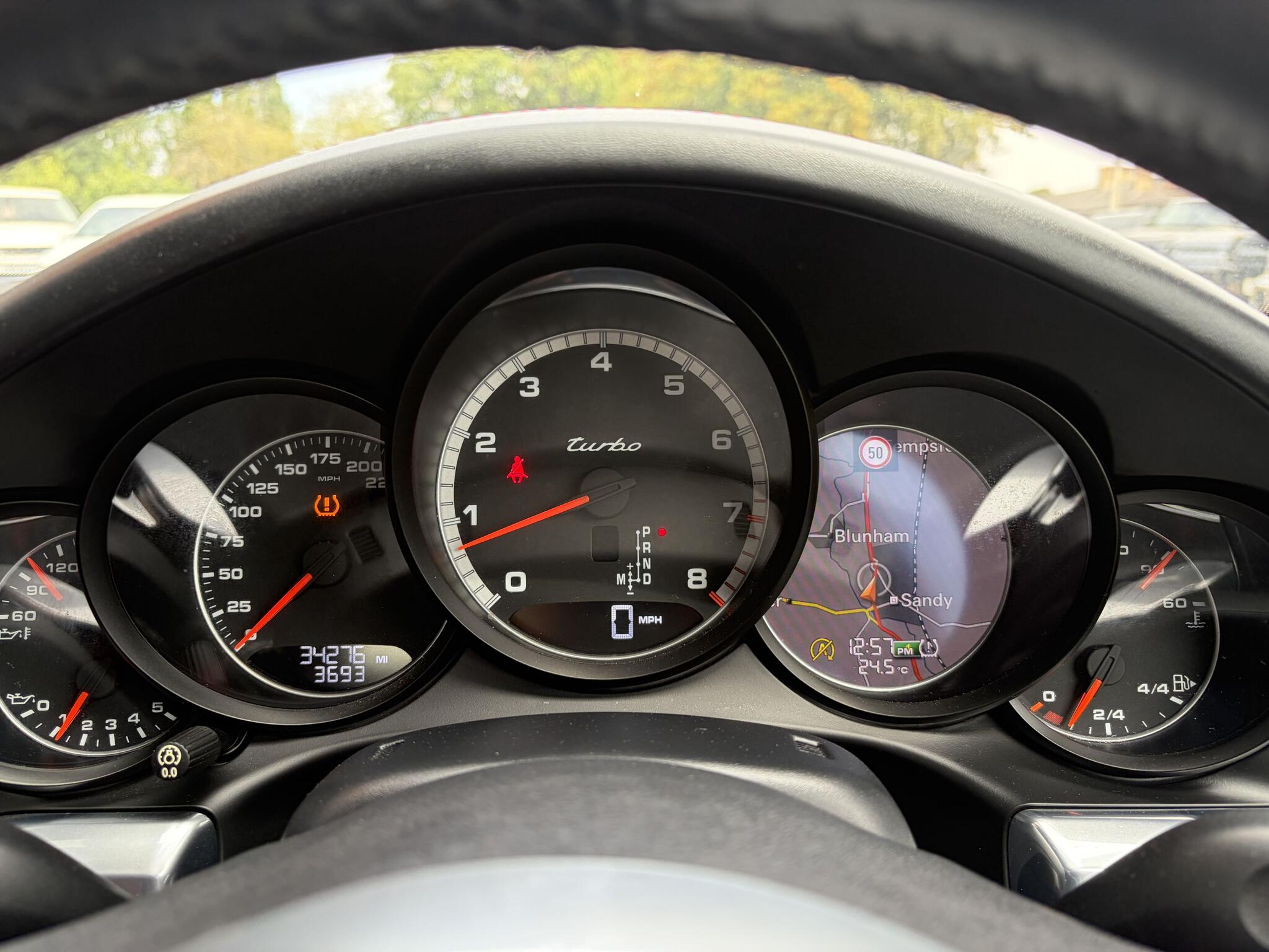 Porsche 911 view 25