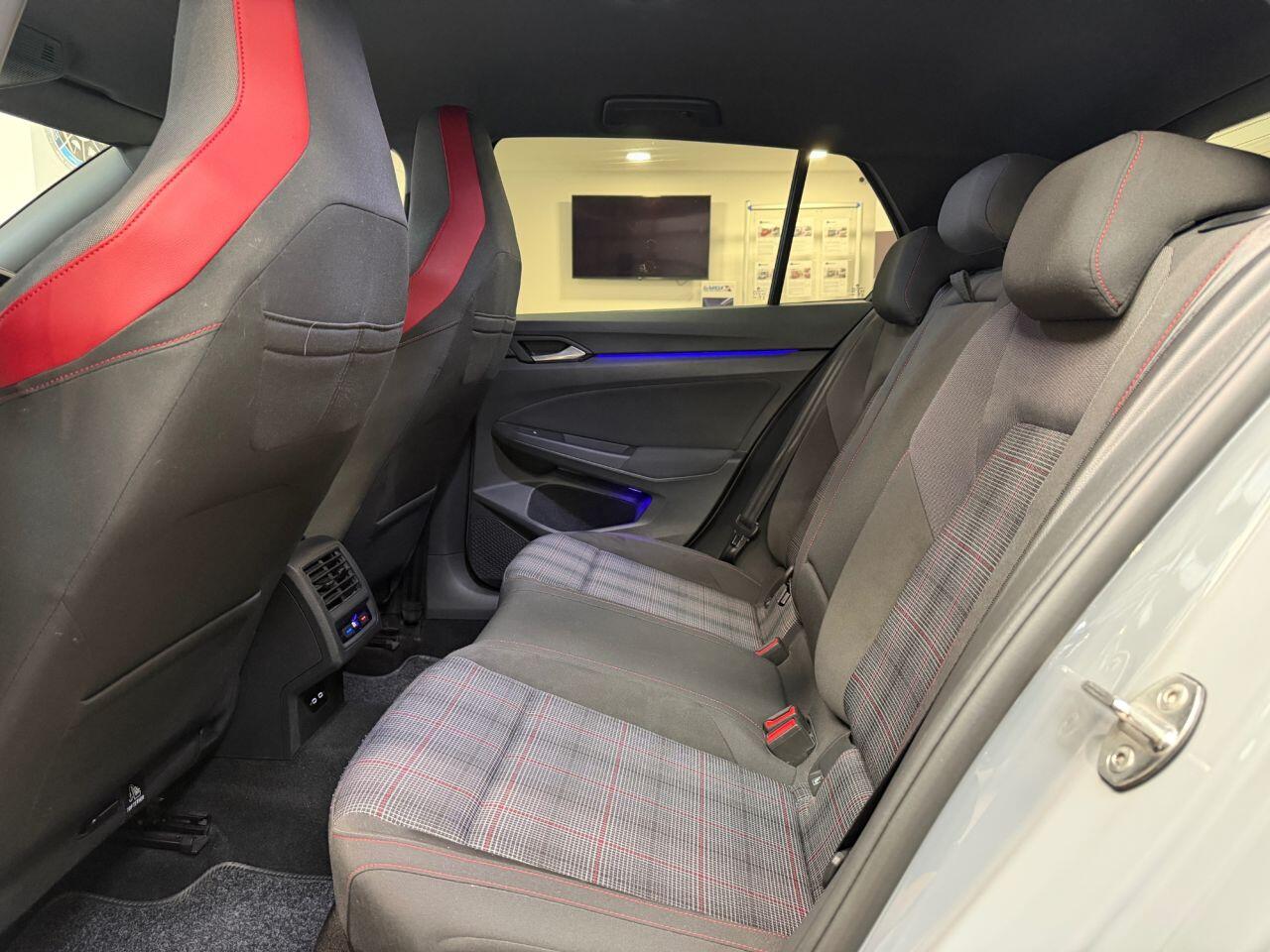 Volkswagen Golf view 22