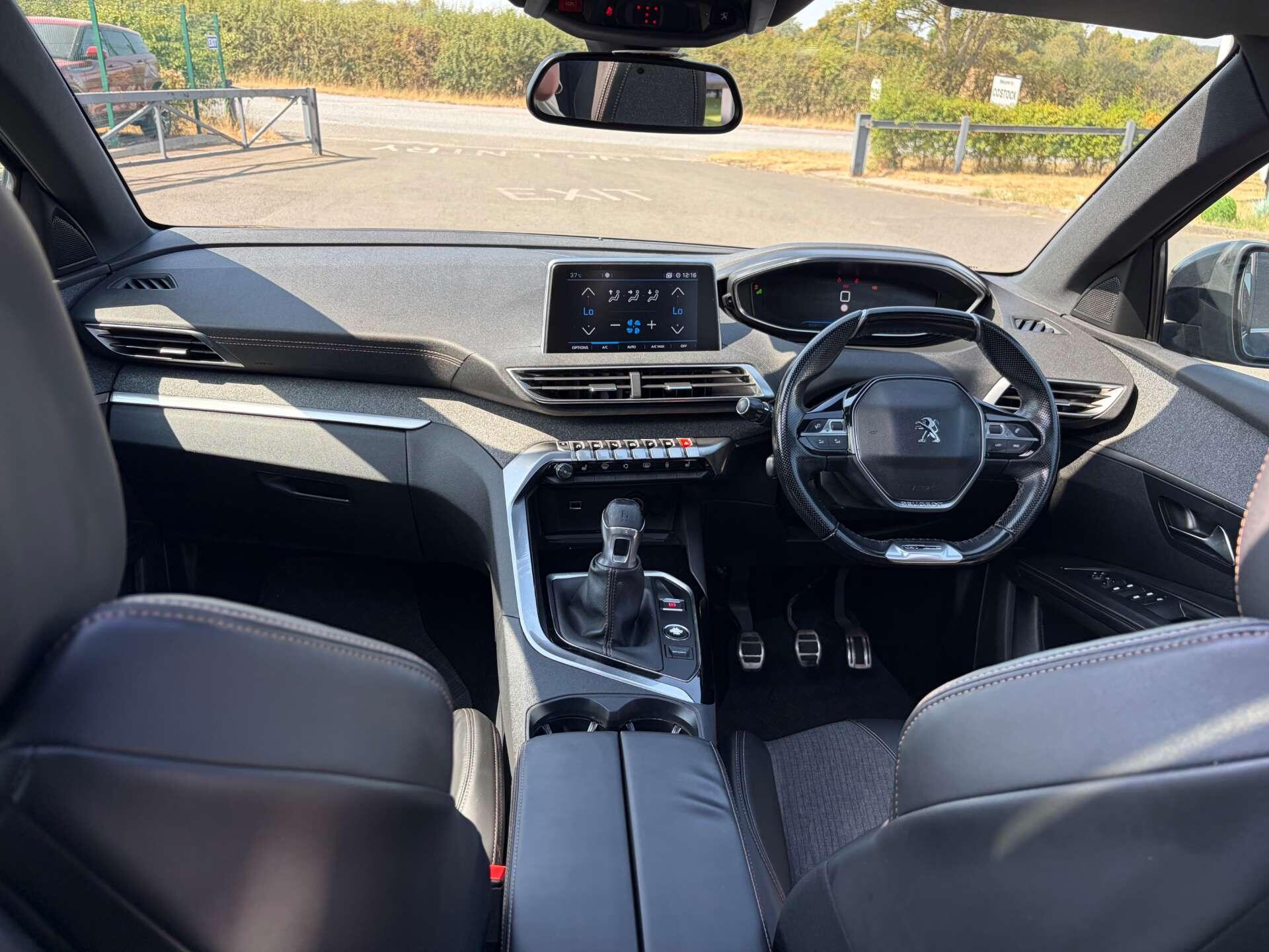 Peugeot 5008 view 36