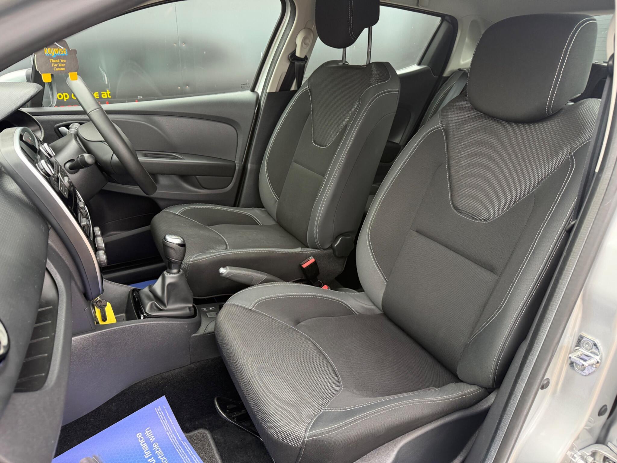 Renault Clio view 18