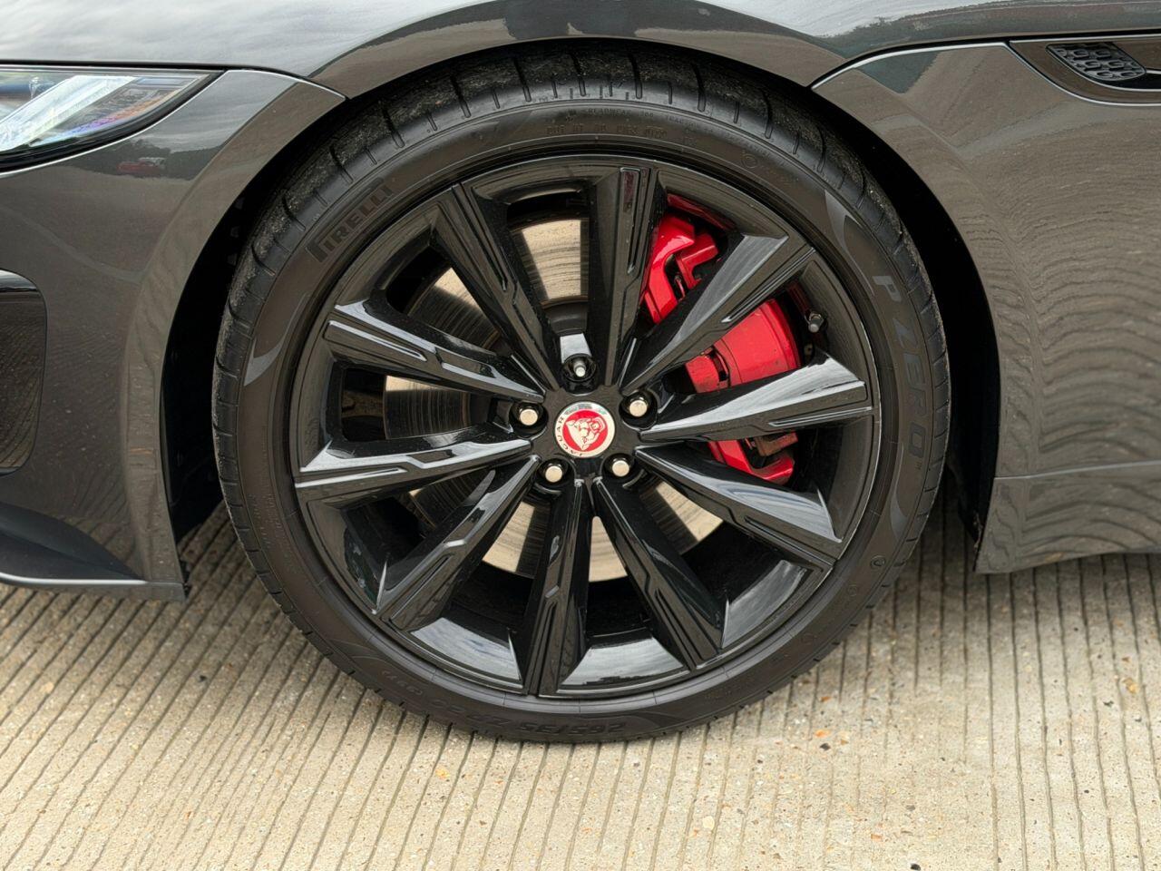 Jaguar F-Type view 15