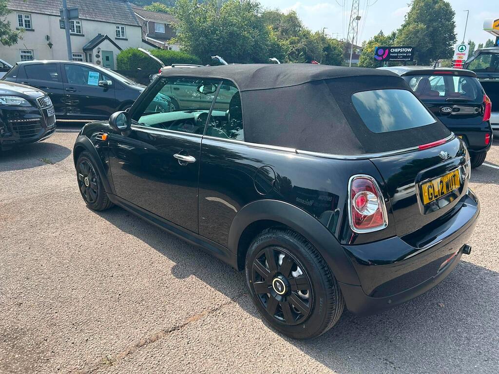 Mini Convertible view 5