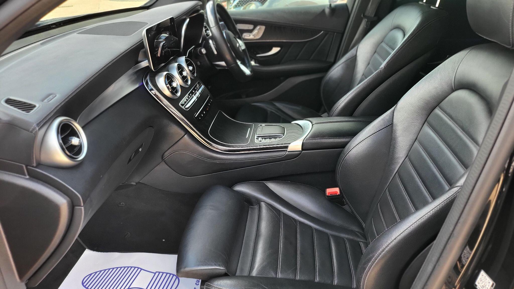 Mercedes-Benz Mercedes-Benz GLC view 30
