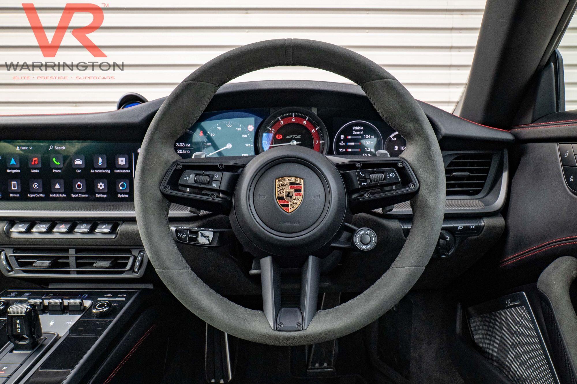 Porsche 911 view 12