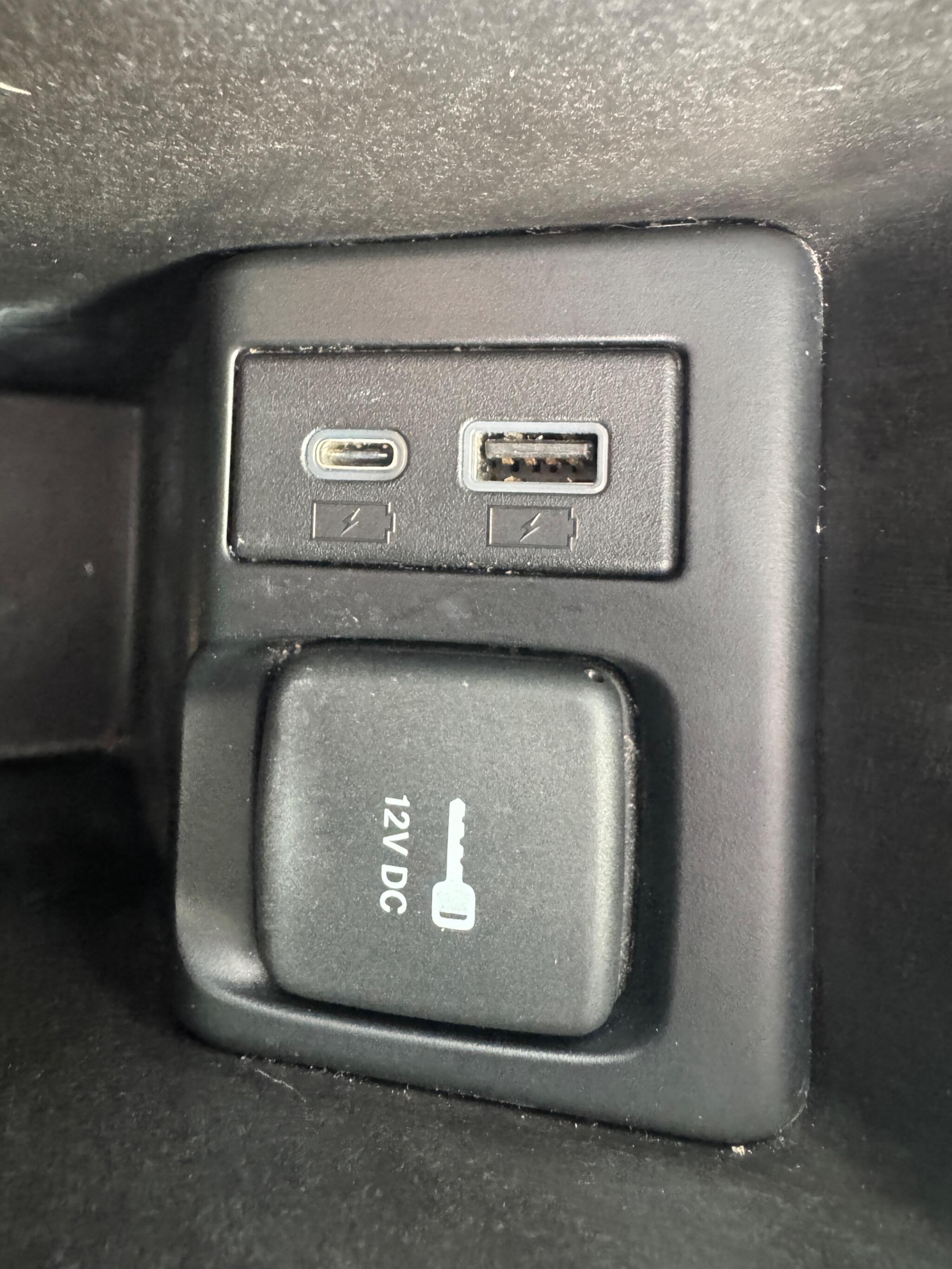 Fiat 500e view 26