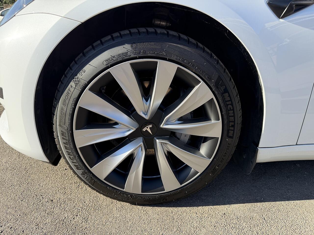 Tesla Model 3 view 21
