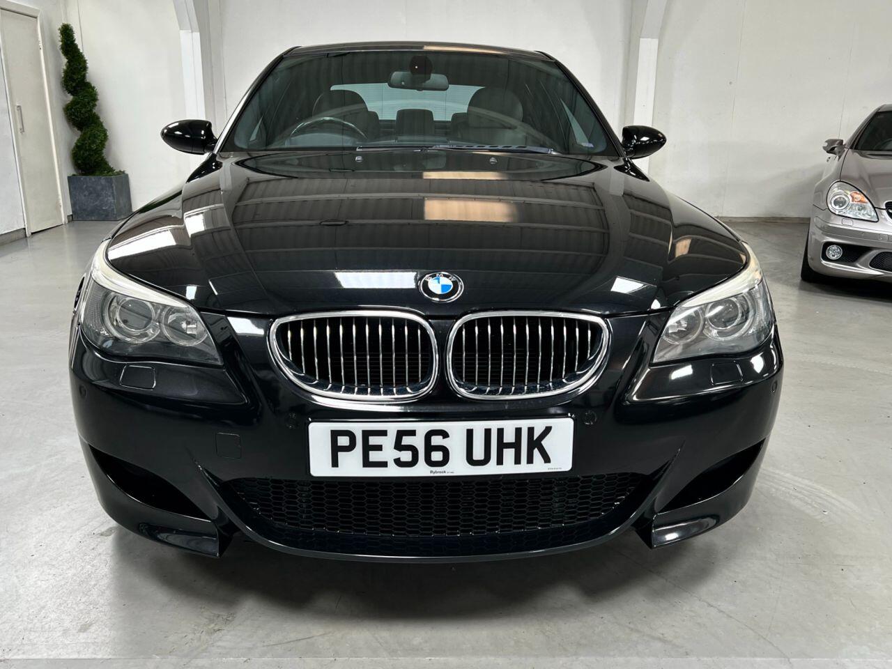 BMW M5 view 9