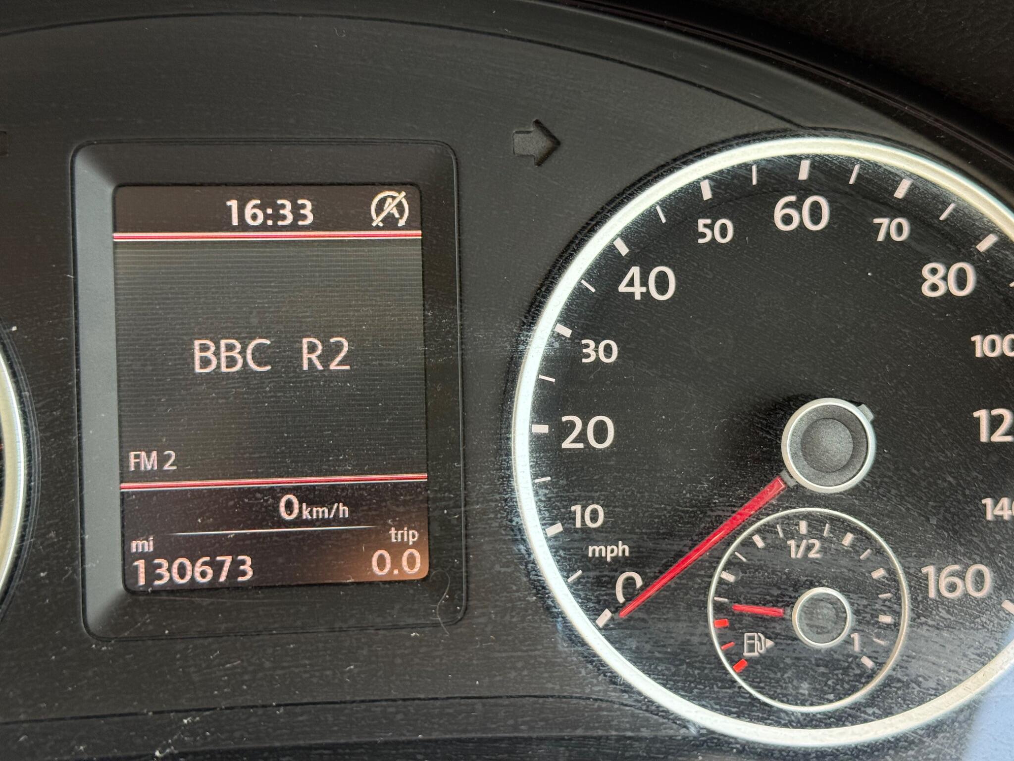 Volkswagen Tiguan 2.0 TDI BlueMotion Tech SE 4WD Euro 5 (s/s) 5dr — photo 39 of 100