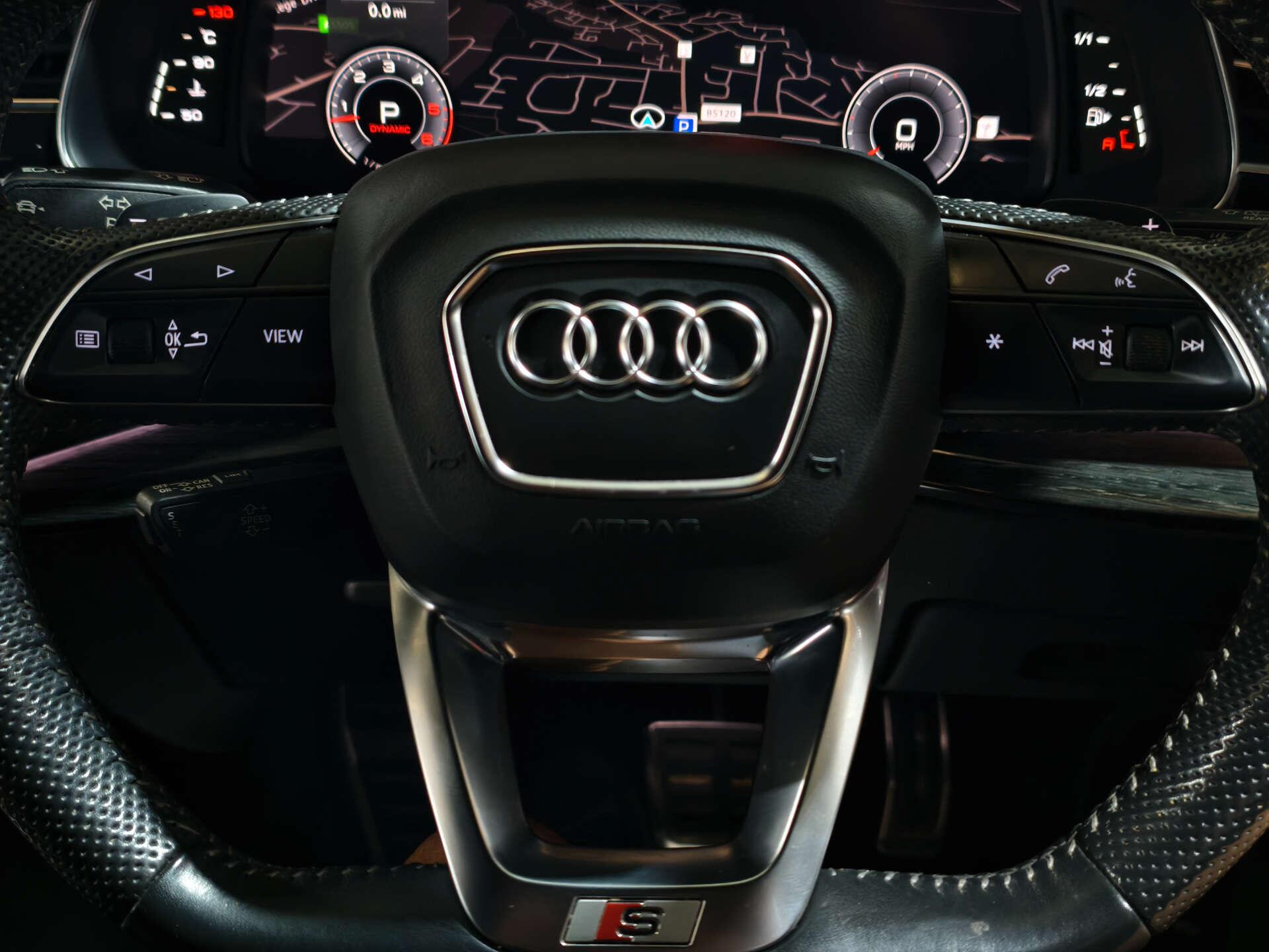 Audi Q7 view 33