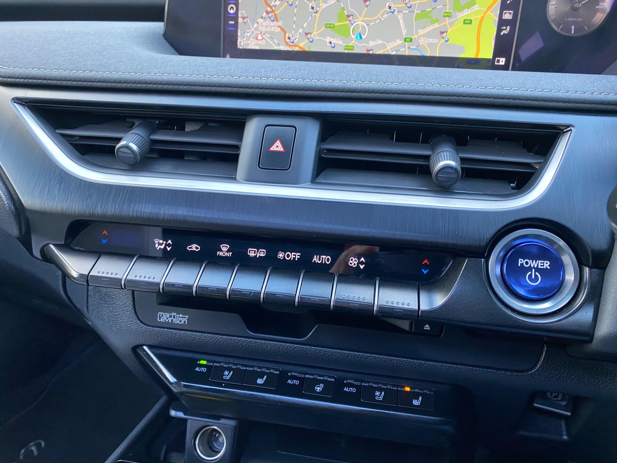 Lexus Ux view 24