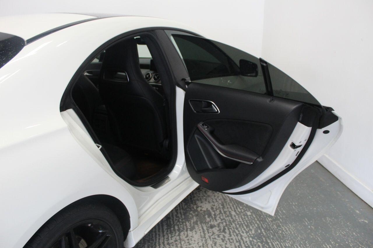 Mercedes-Benz Cla view 26