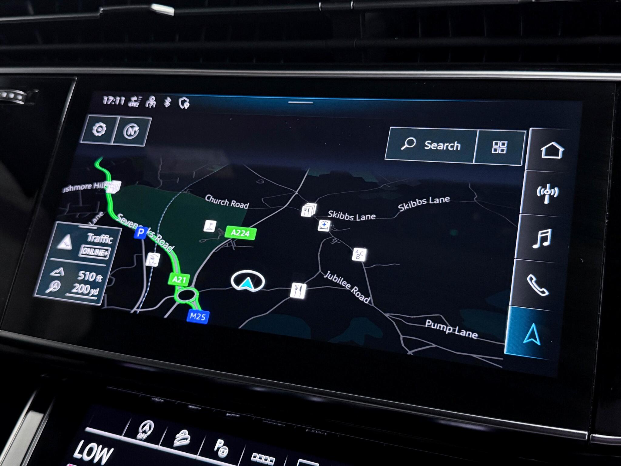 Audi Q7 view 42