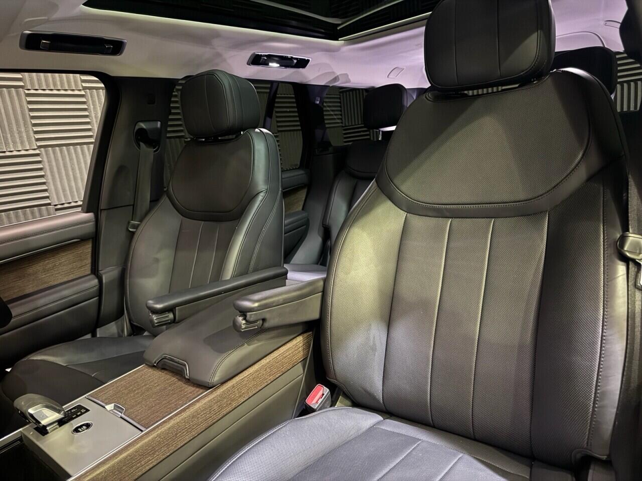 Land Rover Range Rover view 27