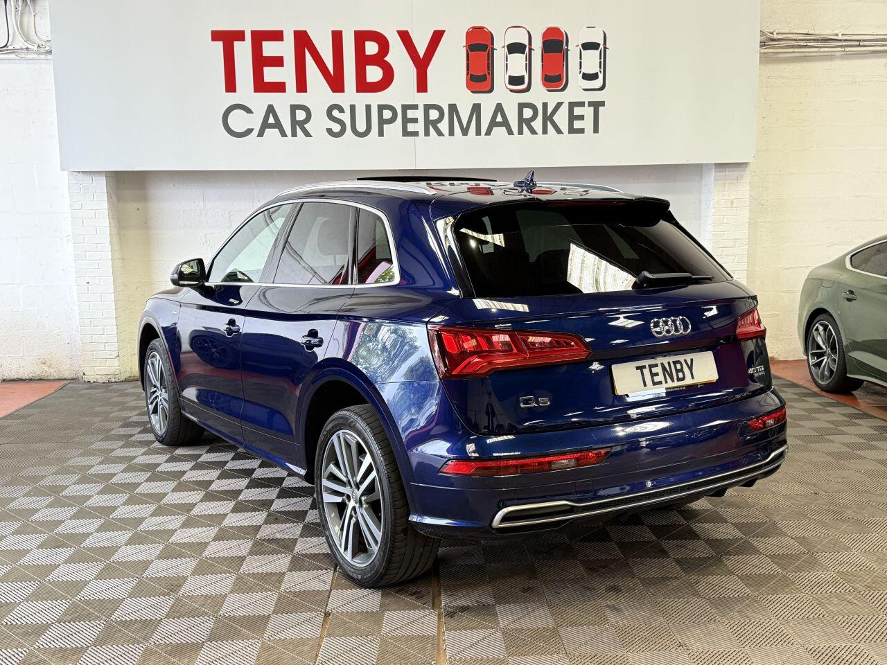 Audi Q5 view 7