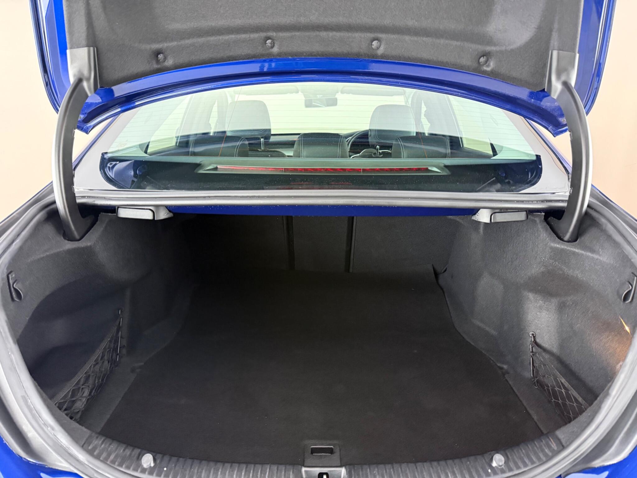 Mercedes-Benz C-Class view 10