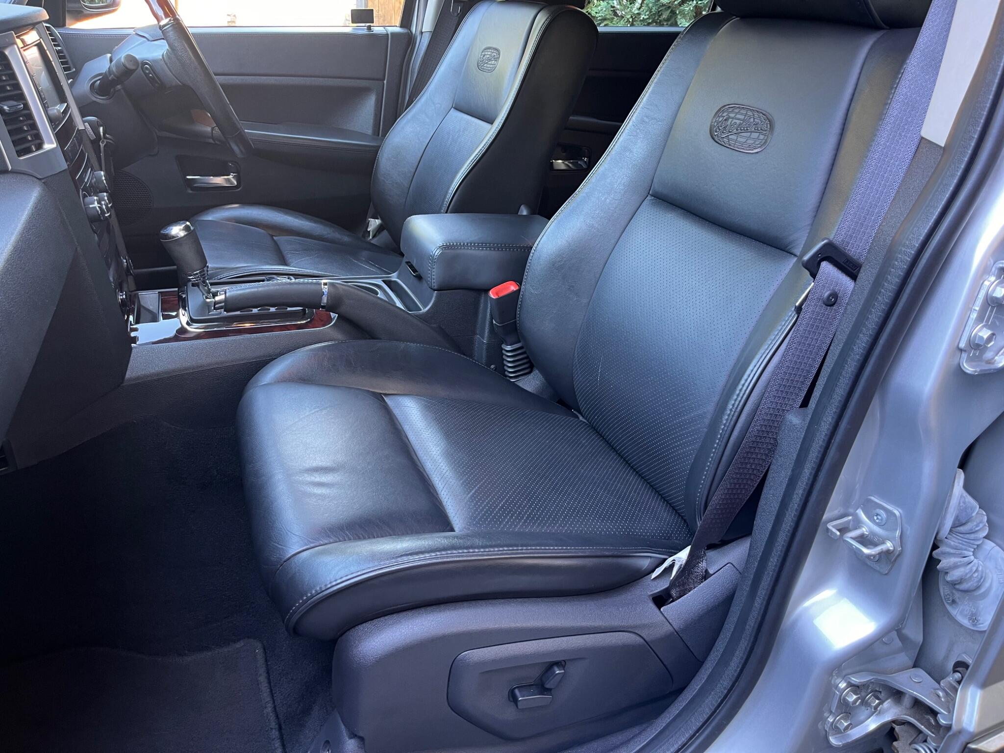 Jeep Grand Cherokee view 23