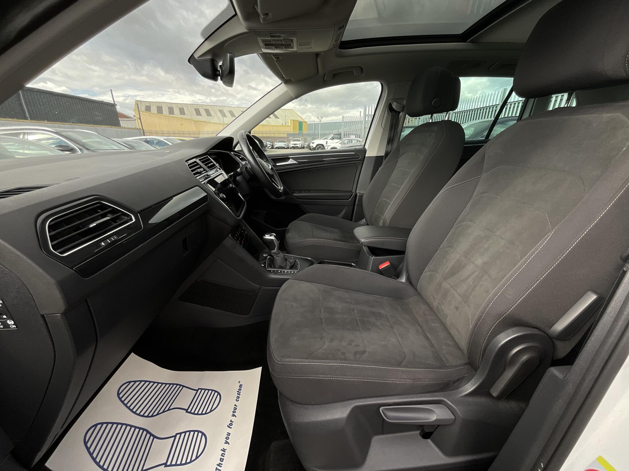 Volkswagen Tiguan view 18