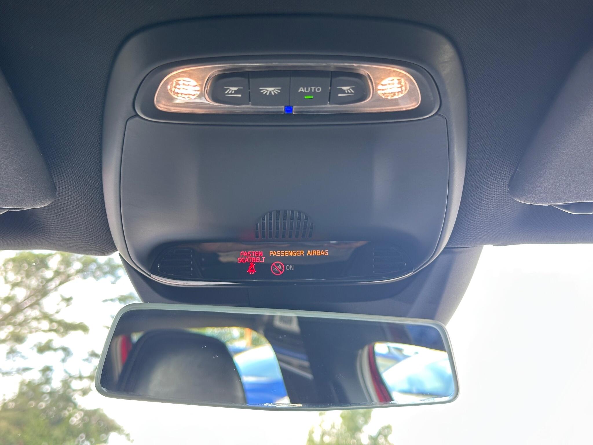 Volvo V40 view 43