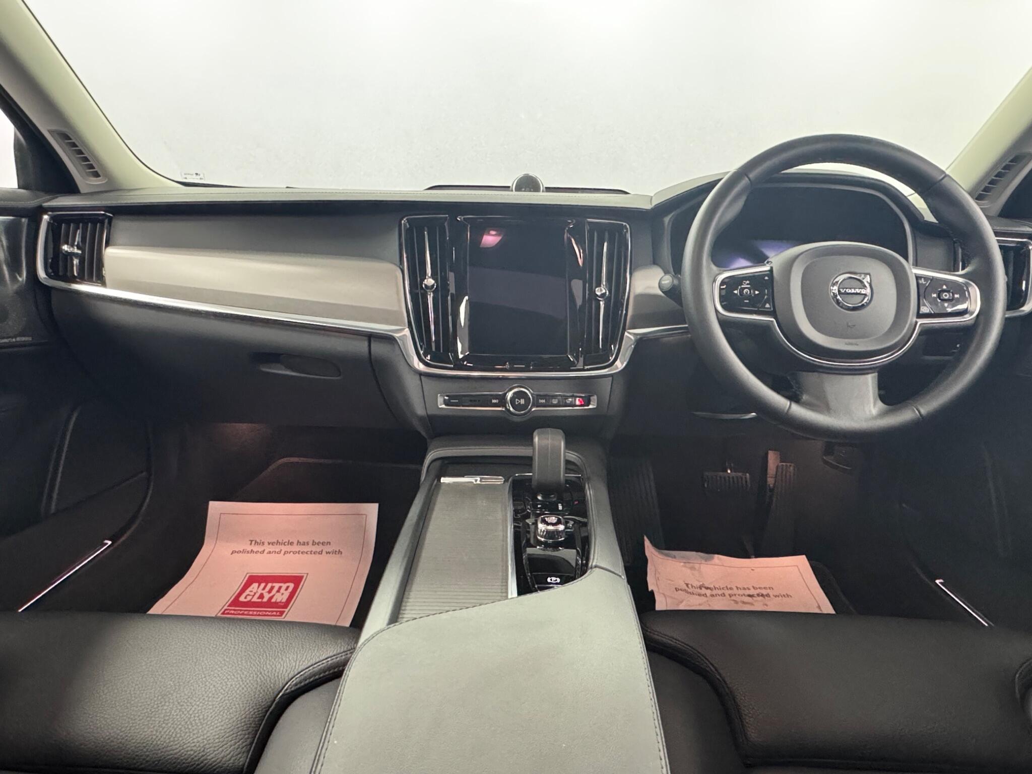 Volvo V90 view 4